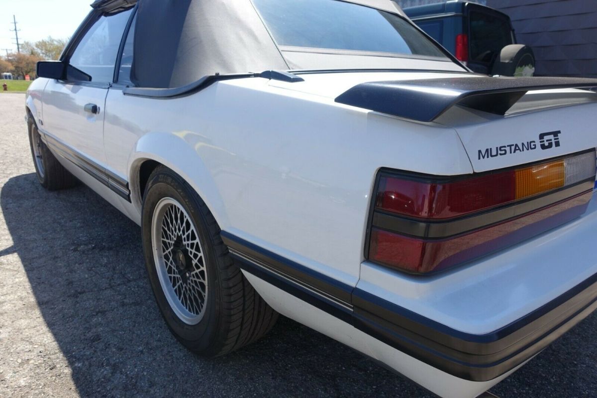 1984 Ford Mustang GT - photo 11