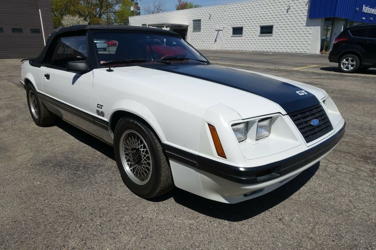 1984 Ford Mustang GT - photo 4