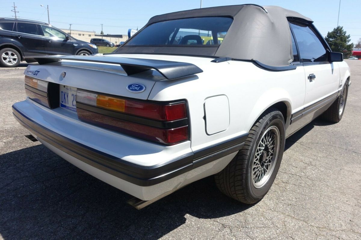 1984 Ford Mustang GT - photo 8