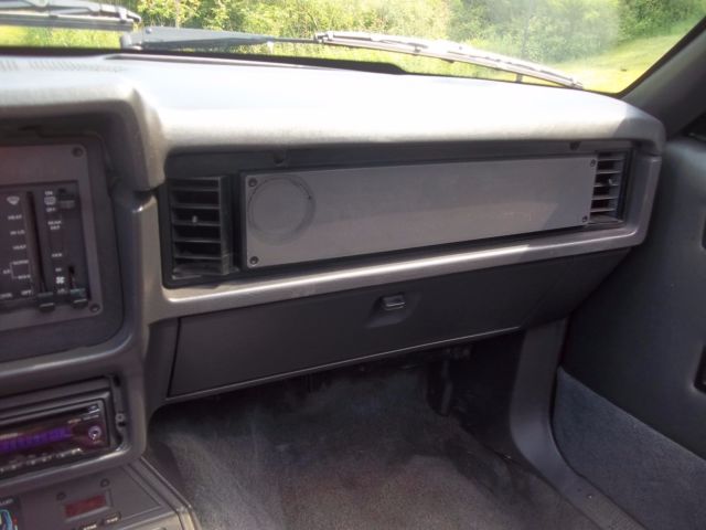 1984 Ford Mustang GT - photo 12
