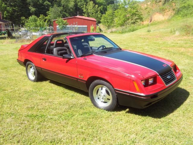 1984 Ford Mustang GT - photo 3