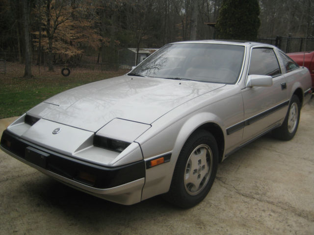 1984 Nissan 300ZX Base Coupe 2-Door 3.0L: GARAGE KEPT 1984 Nissan 300ZX