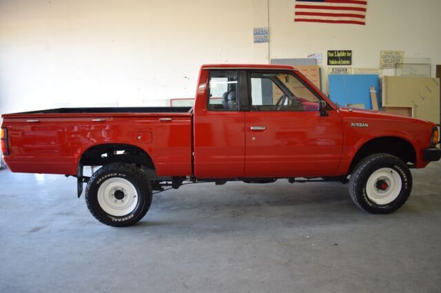 1984 Nissan Other Pickups - photo 4