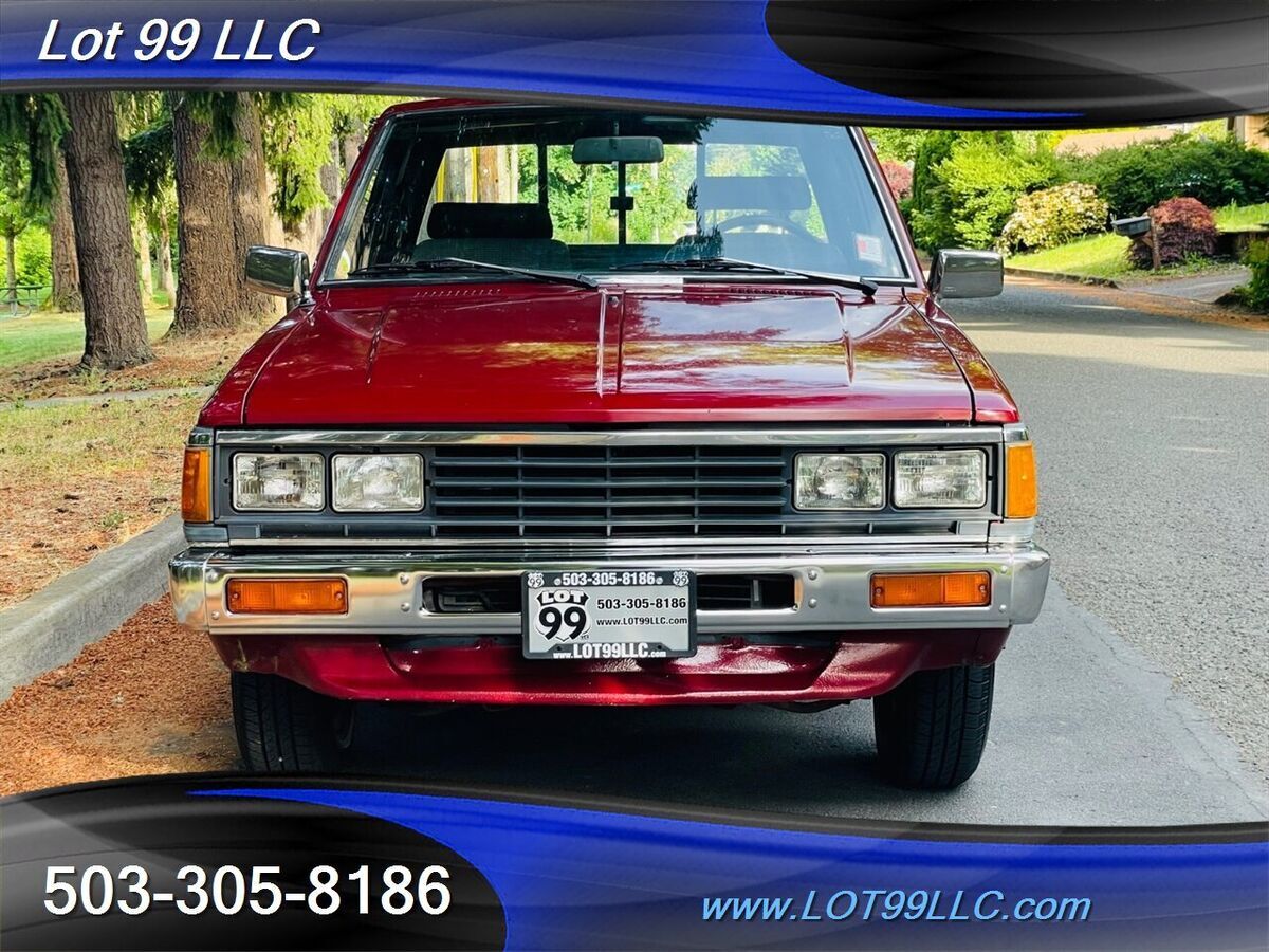 1984 720 DLX Hard Body KING CAB 136K 5 Speed Manual Long Be - photo 3