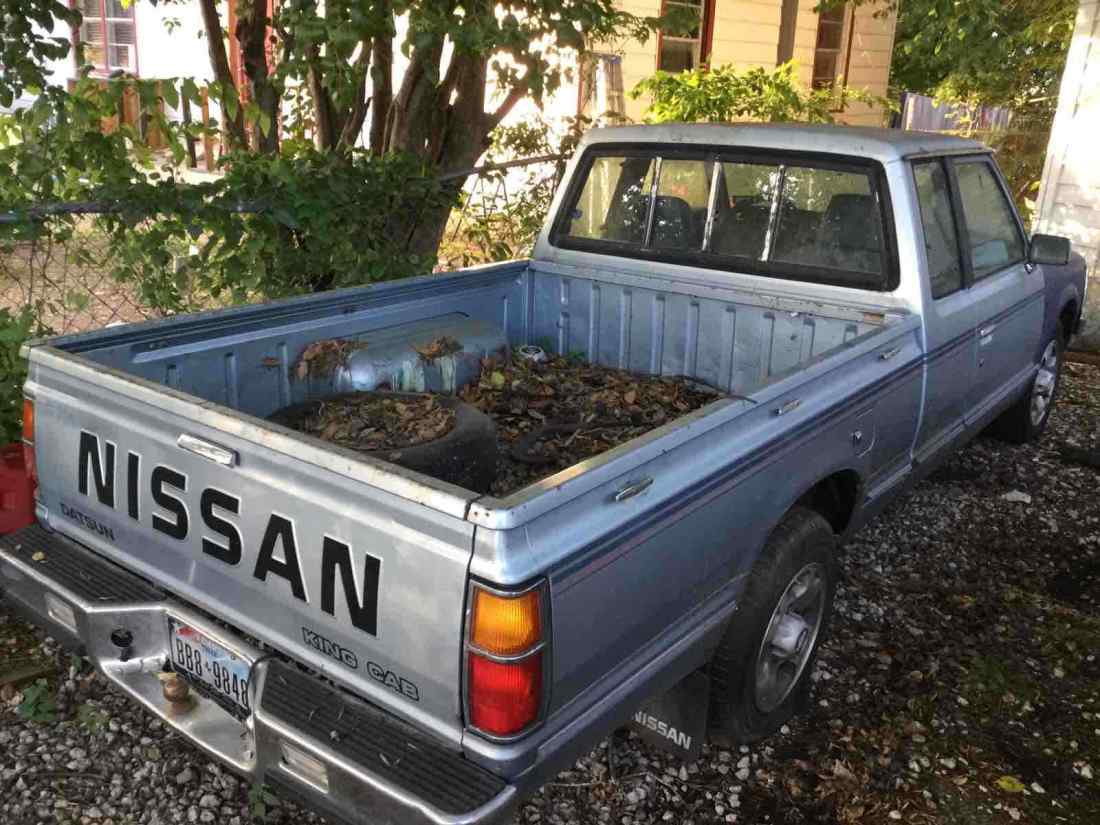 1984 Nissan 720 KING CAB - photo 2