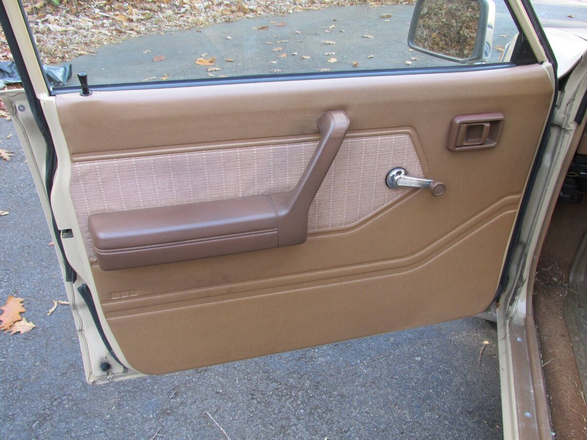 1984 Nissan Other Pickups - photo 9