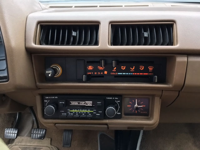 1984 Nissan Sentra Deluxe - photo 12