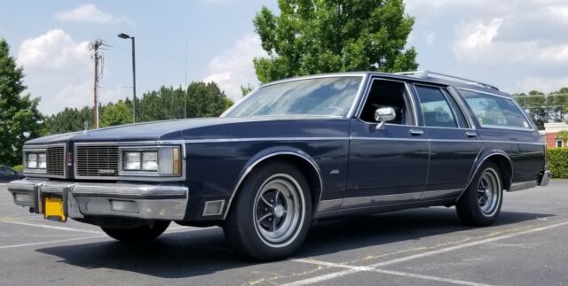 1984 Oldsmobile Custom Cruiser - photo 2