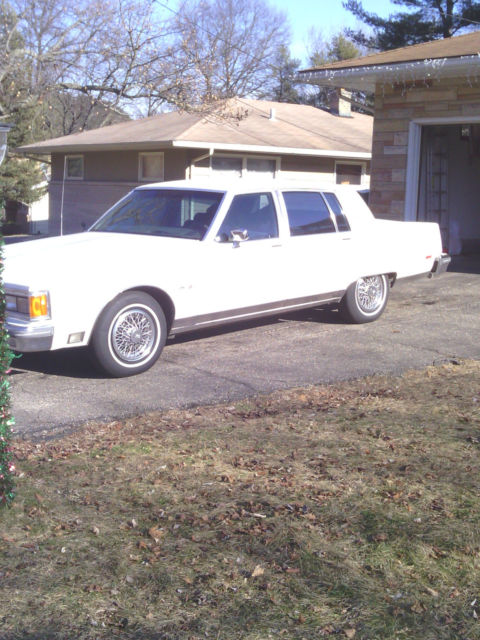 1984 Oldsmobile Ninety-Eight - photo 2