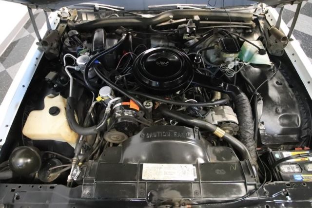 1984 Oldsmobile Ninety-Eight Regency Brougham - photo 4