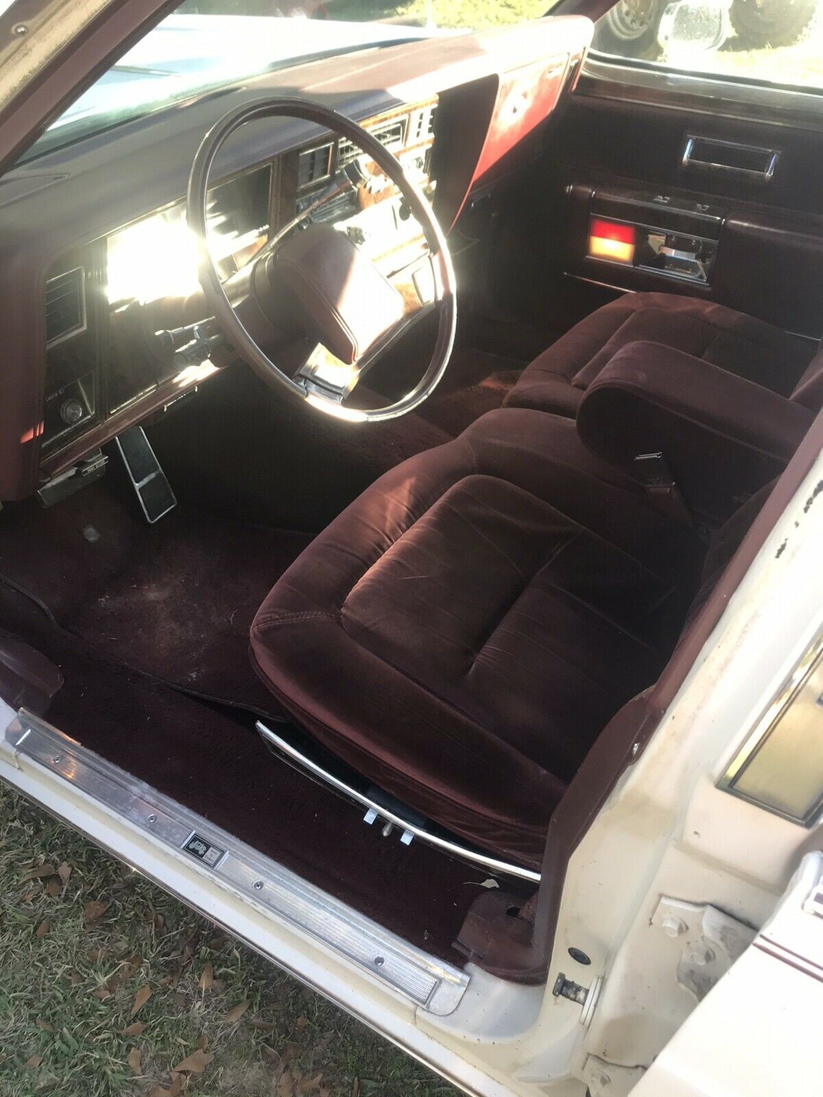 1984 Oldsmobile 98 REGENCY BROUGHAM - photo 11