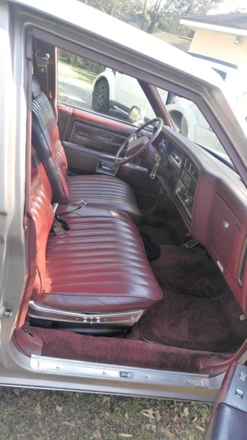 1984 Oldsmobile Custom Cruiser Base Wagon 4-Door - photo 4
