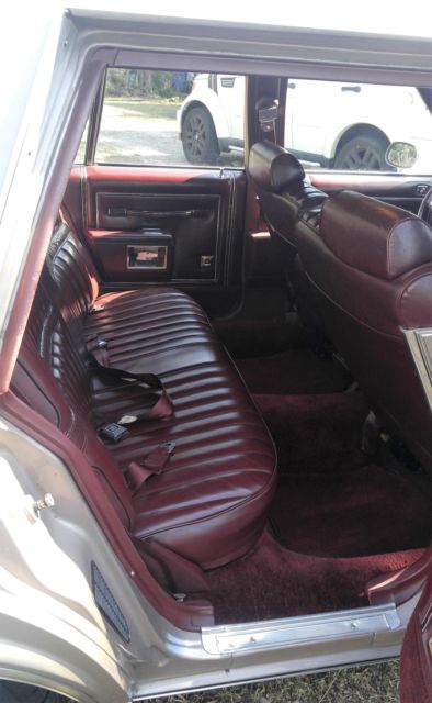 1984 Oldsmobile Custom Cruiser Base Wagon 4-Door - photo 8