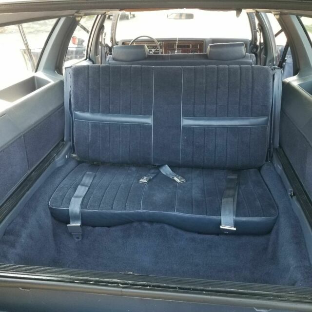 1984 Oldsmobile Custom Cruiser - photo 11