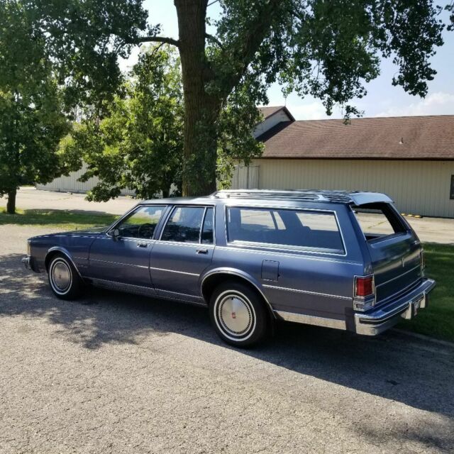 1984 Oldsmobile Custom Cruiser - photo 3