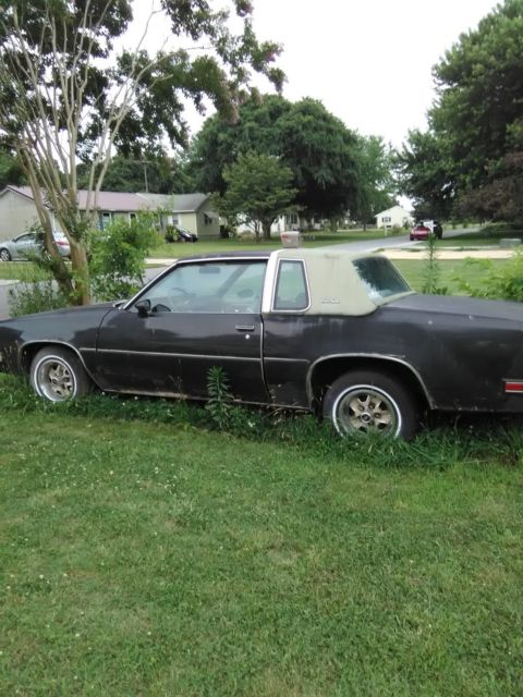 1984 Oldsmobile Cutlass chrome - photo 3