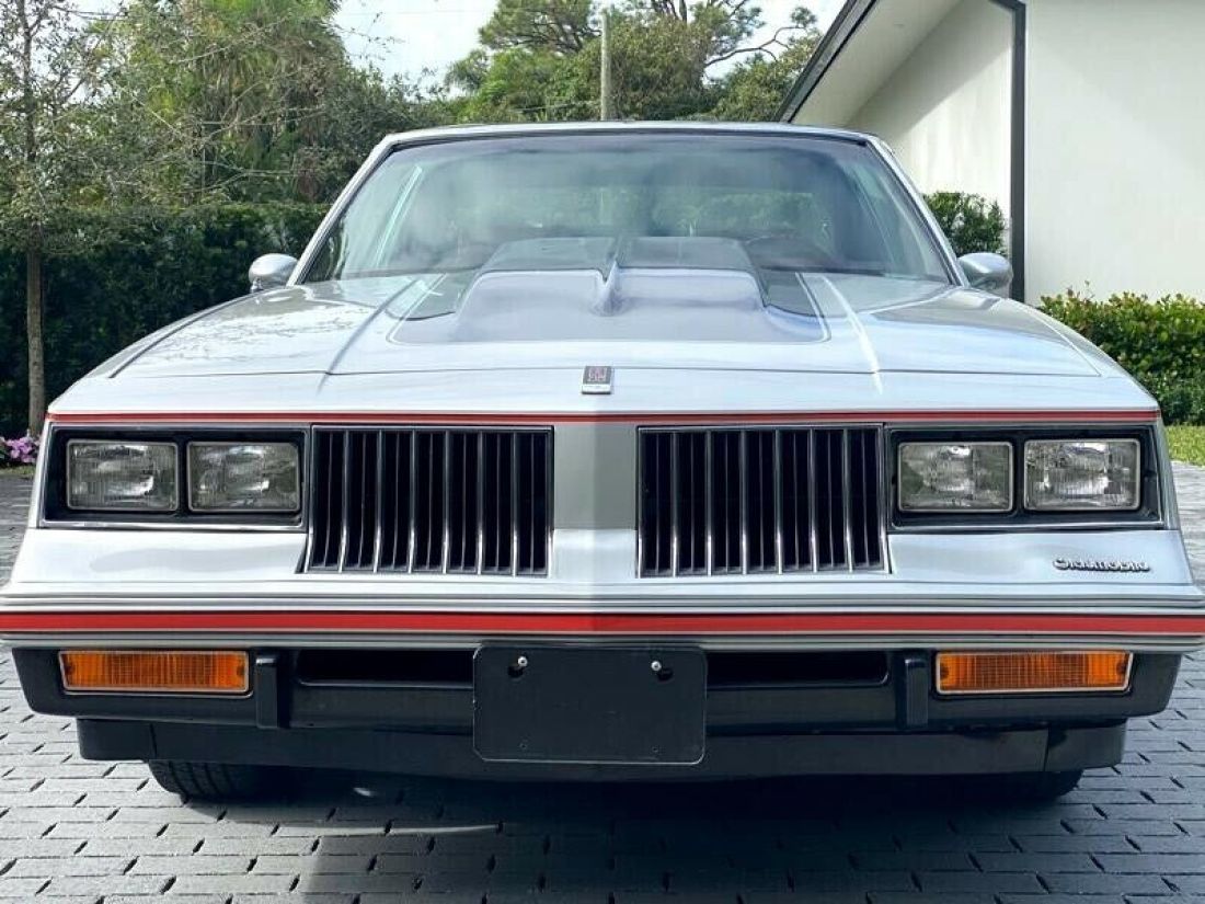 1984 Oldsmobile Cutlass Hurst - photo 2