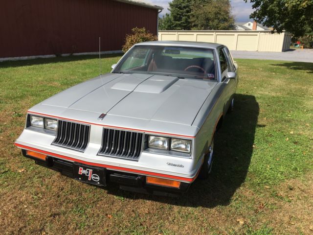 1984 Oldsmobile Cutlass Calais Hurst Coupe 2-Door 5.0L 1984 Oldsmobile Cutlass Hurst Coupe 2-Door