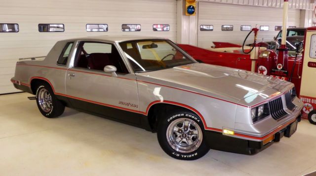 1984 Oldsmobile Cutlass Hurst/Olds 77547 Miles Sand Gray 2 Door Hard Top 307 Aut 1984 Oldsmobile Cutlass Hurst/Olds