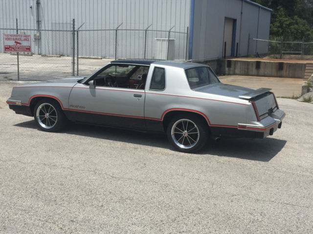 1984 Oldsmobile Cutlass Hurst Olds - photo 2