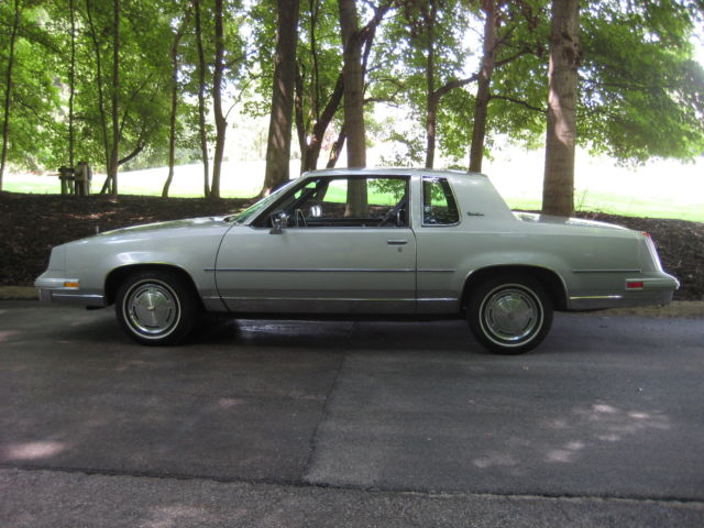 1984 Oldsmobile Cutlass Supreme (9091 actual miles) 1984 Oldsmobile Cutlass Supreme