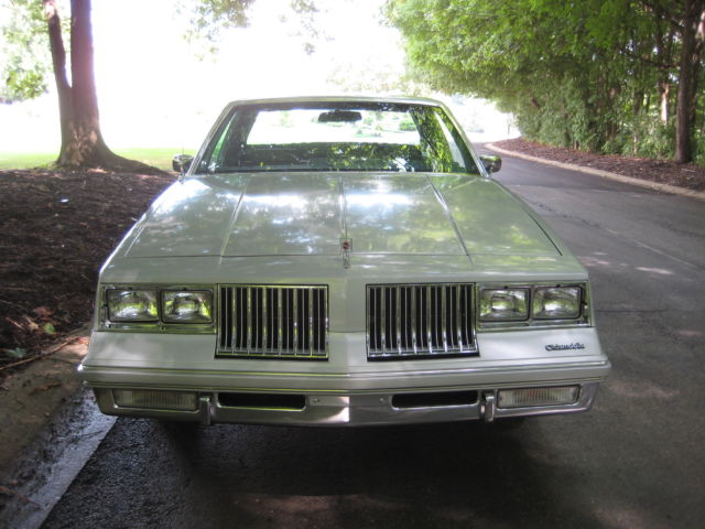 1984 Oldsmobile Cutlass Supreme - photo 2