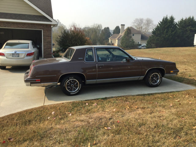 1984 Oldsmobile Cutlass Base Coupe 2-Door - photo 2