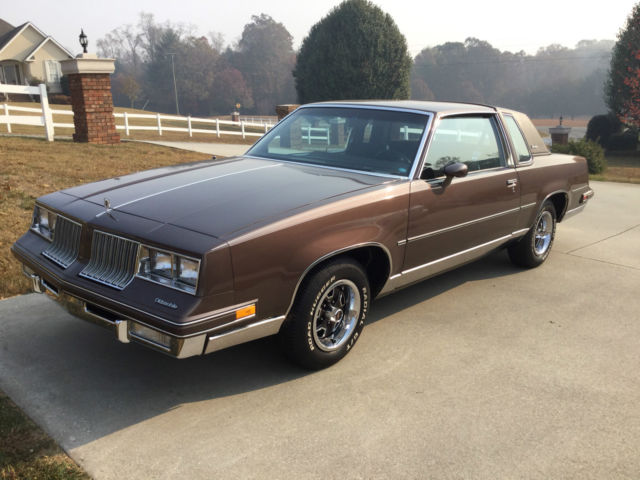1984 Oldsmobile Cutlass Base Coupe 2-Door - photo 3