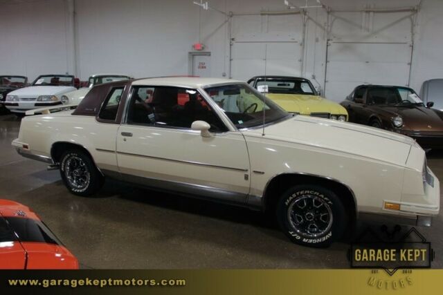 1984 Oldsmobile Cutlass Supreme Brougham - photo 12