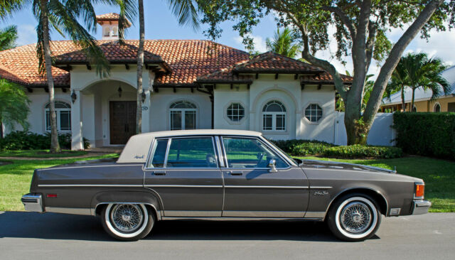 1984 Oldsmobile Ninety-Eight Regency Brougham - photo 5