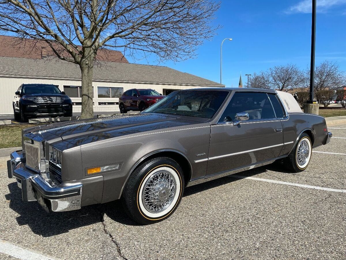 1984 Oldsmobile Toronado Brougham 2dr Coupe - photo 2