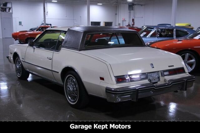 1984 Oldsmobile Toronado Brougham - photo 7