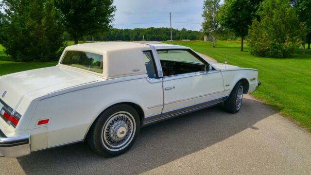 1984 Oldsmobile Toronado Caliente - photo 11