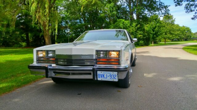 1984 Oldsmobile Toronado Caliente - photo 2