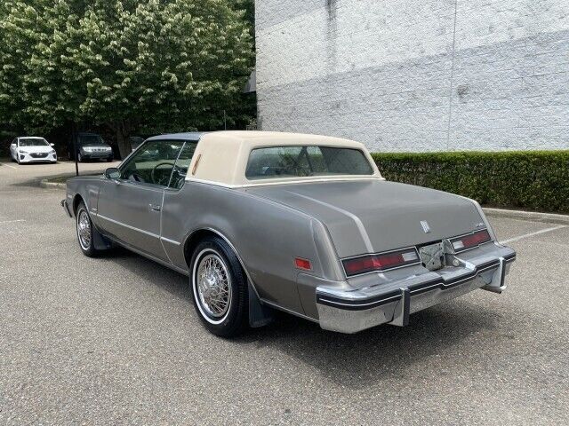 1984 Oldsmobile Toronado Custom Brougham - photo 9
