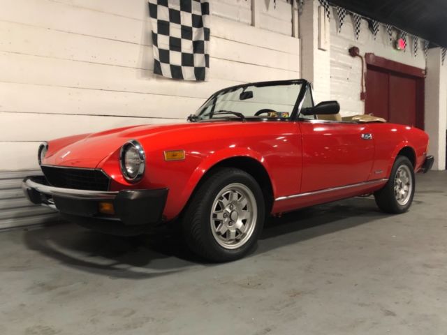 1984 Fiat 124 Spider Pinnfarina Azzurra - photo 2