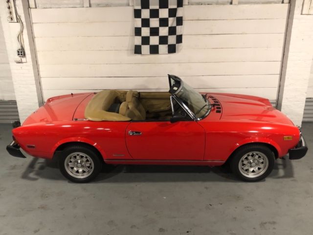 1984 Fiat 124 Spider Pinnfarina Azzurra - photo 4