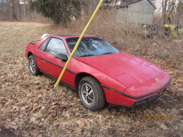 1984 Pontiac Fiero SE - photo 5