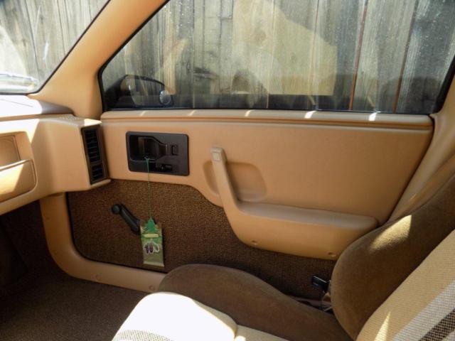 1984 Pontiac Fiero SE - photo 7