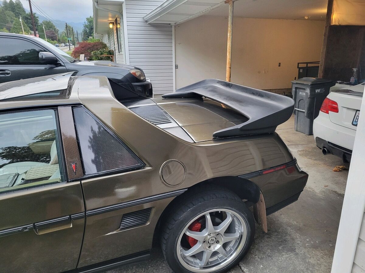 1984 Pontiac Fiero 2M4 - photo 3
