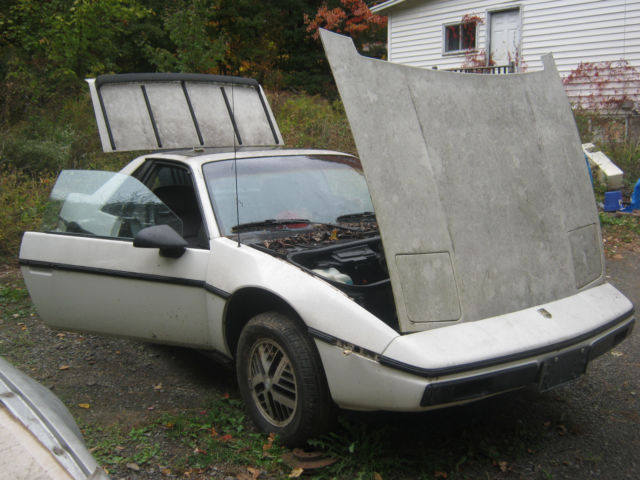 1984 Pontiac Fiero coupe - photo 5