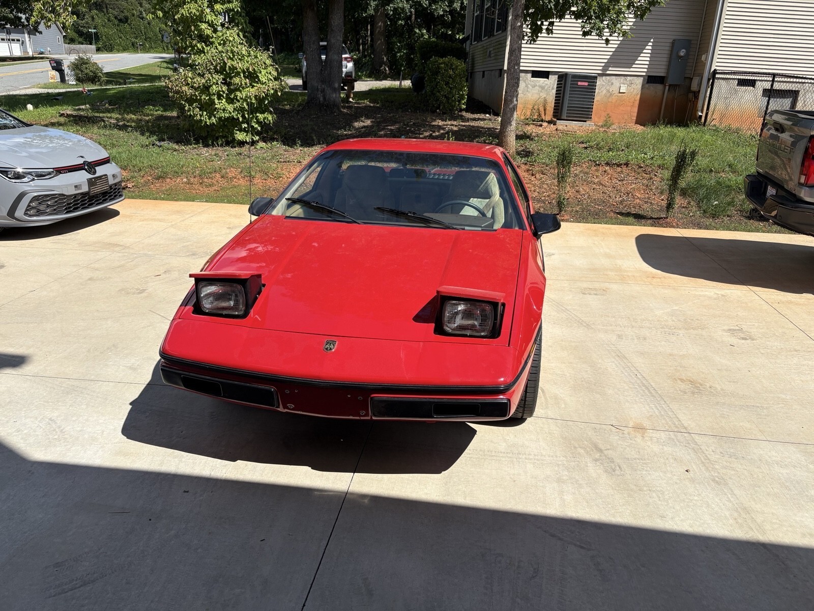 1984 Pontiac Fiero SE - photo 3