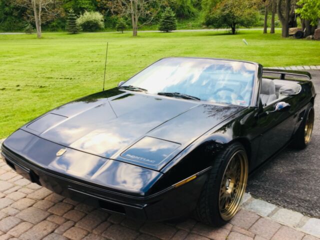 1984 Pontiac Fiero SUPER CLEAN low mileage mid engine no reserve - photo 2