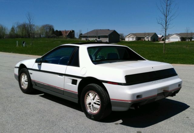 1984 Pontiac Fiero - photo 5