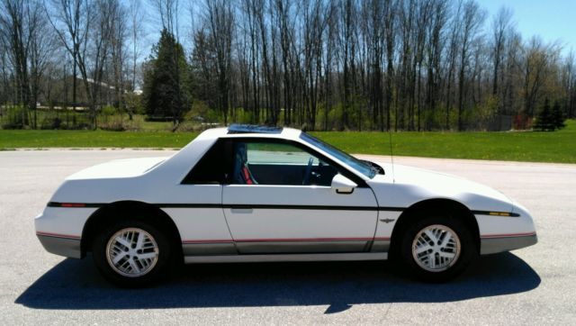 1984 Pontiac Fiero - photo 6