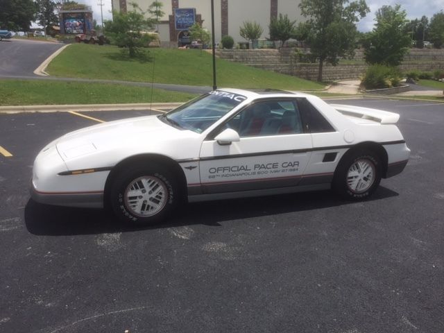 1984 Pontiac Fiero Indy 500 - photo 4