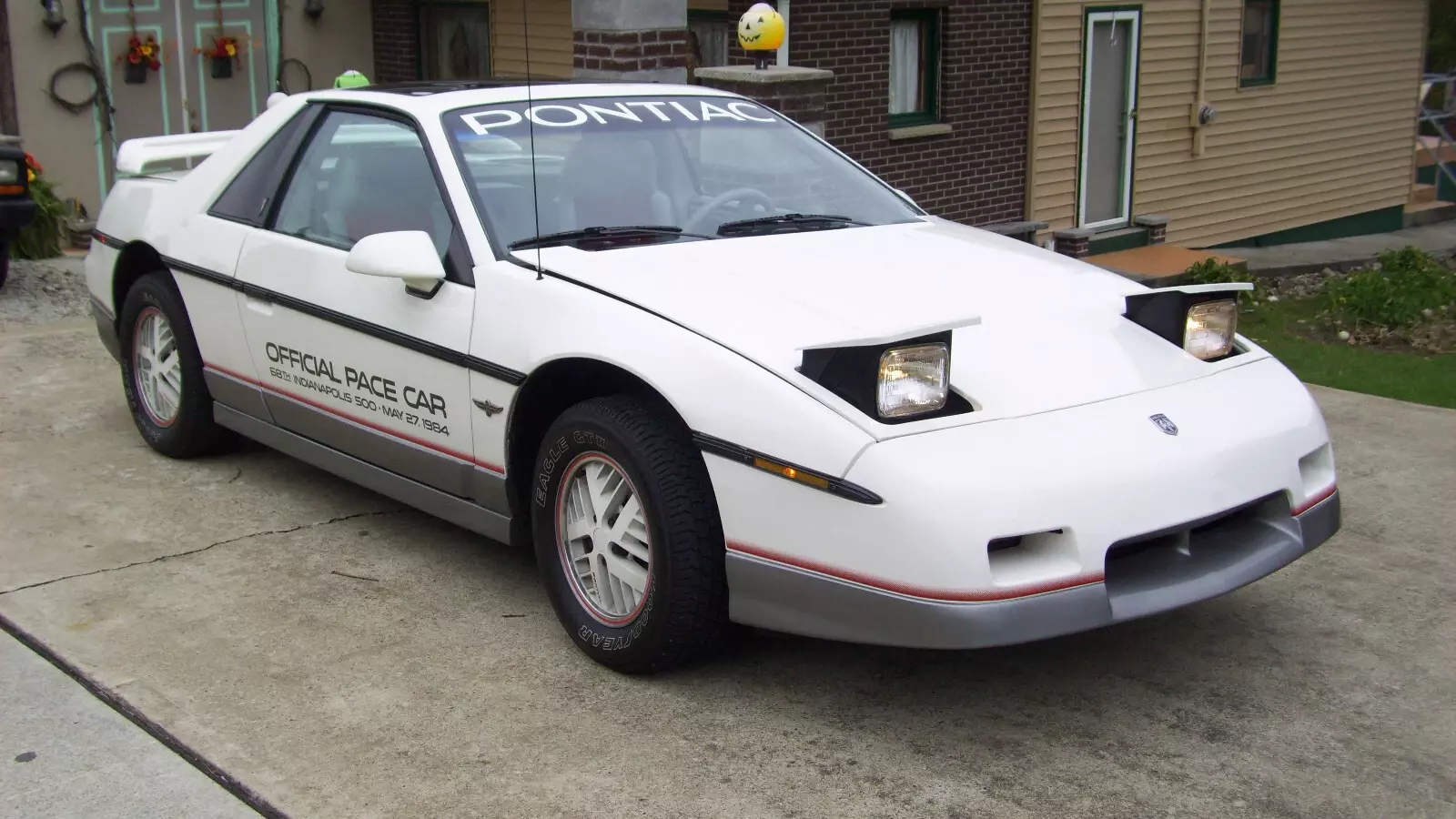 1984 Pontiac Fiero Indy Fiero - photo 2