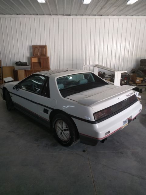 1984 Pontiac Fiero - photo 6
