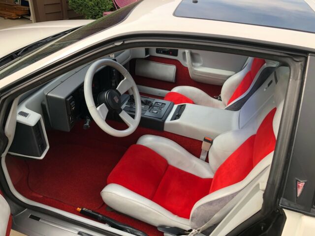 1984 Pontiac Fiero - photo 7
