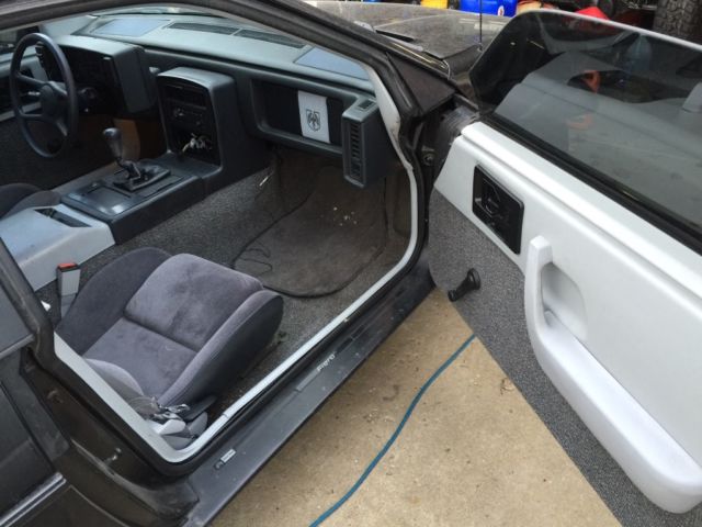 1984 Pontiac Fiero SE - photo 9